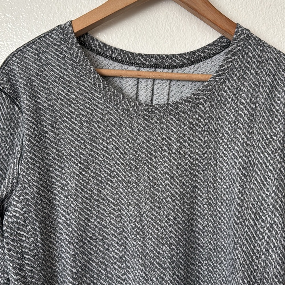 Lululemon 10 Rush Hour Gray and Black Herringbone Long Sleeve Top - Picture 3 of 8